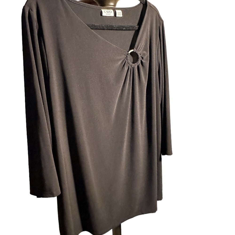 3/$25 Cato Woman Black Tunic Top with asymmetrical neckand ring accent. 18/20 - Picture 3 of 4